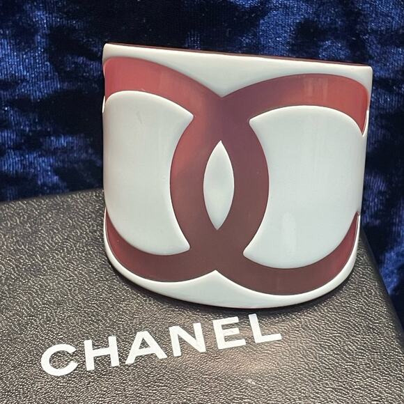 Chanel C Cuff Bracelet Pink and White CC plastic with COA - Picture 1 of 4